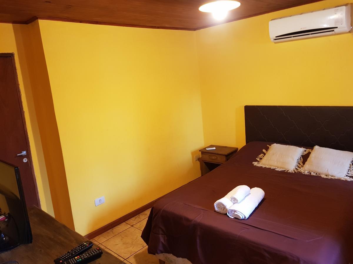 Residencial Uno Vandrerhjem Puerto Iguazú Eksteriør bilde