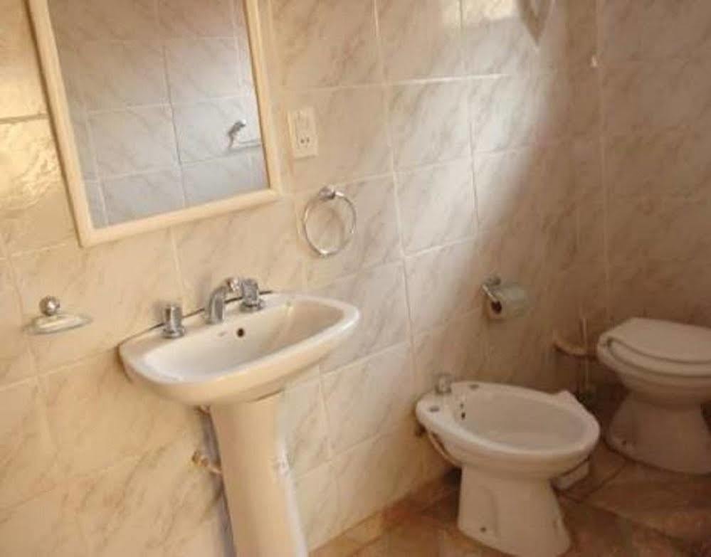 Residencial Uno Vandrerhjem Puerto Iguazú Eksteriør bilde